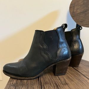 Frye black boots 7